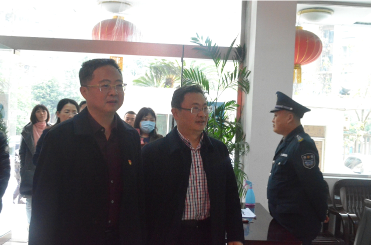 春风又扶  暖阳再现 ------市政府副秘书长曹军慰问我院专家林兵同志