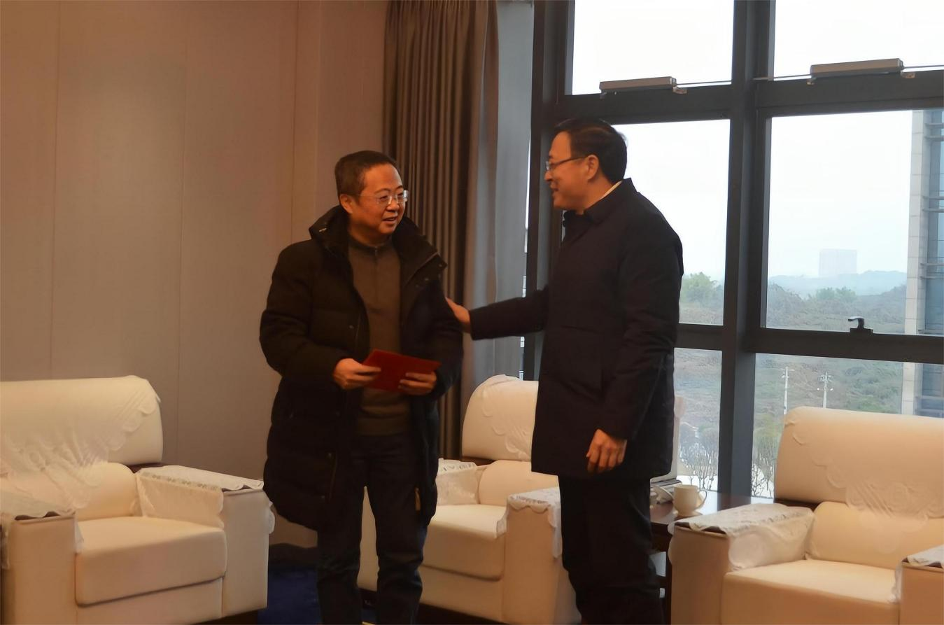 市政府副市长韩明祝莅院慰问自贡市高层次人才“双千计划”优秀专家林兵同志
